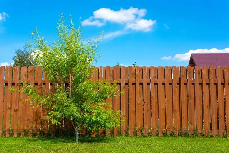 How to Install a Wood Fence in Cleveland, TX